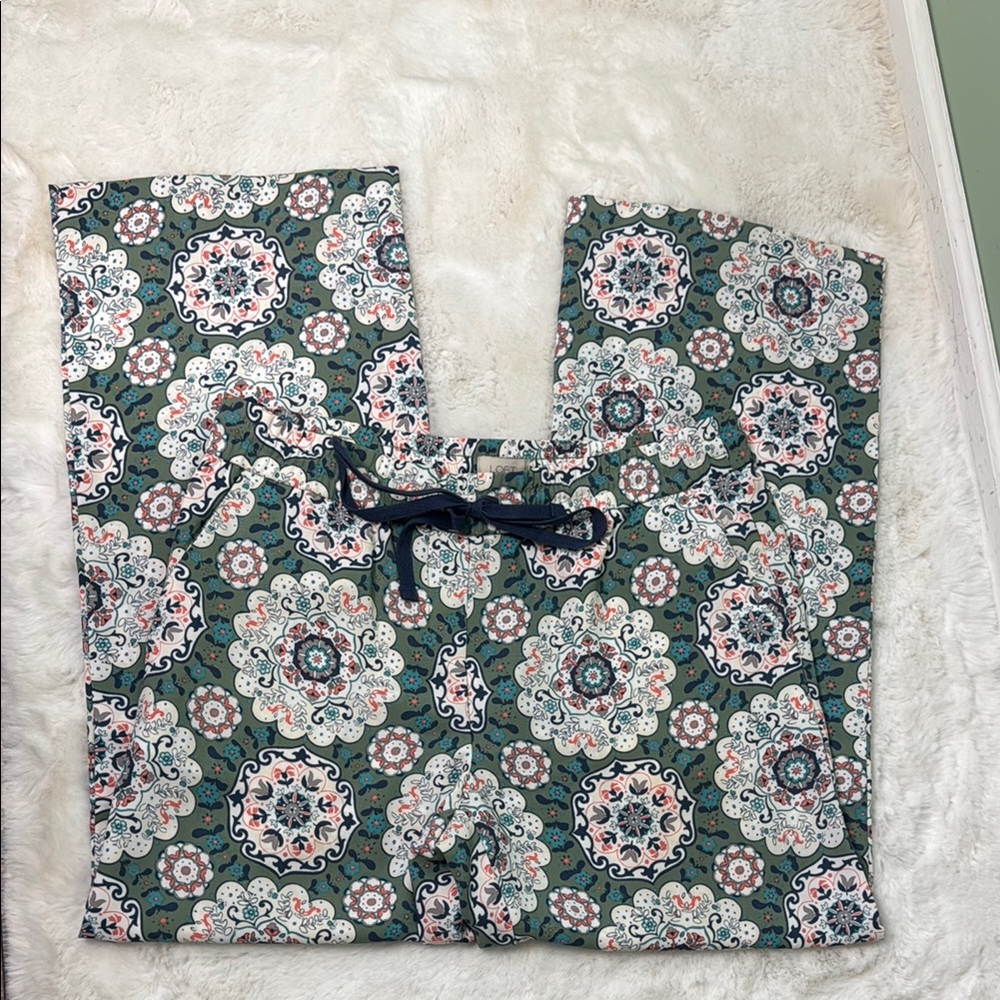 LOFT Green Medallion Print Pants